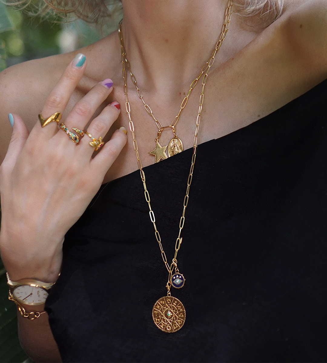 Gold jewellery for summer outfits
