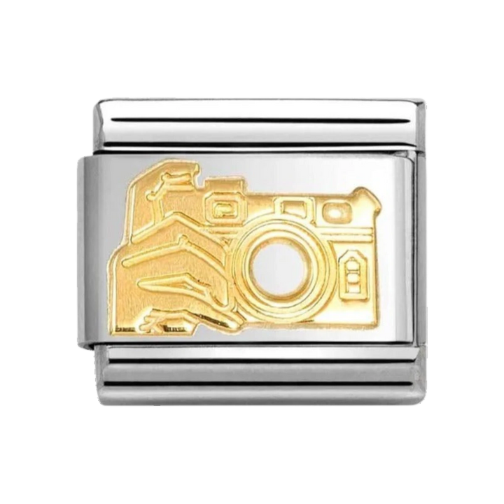 Nomination Classic Gold Hand Holding Camera Charm 030108/17