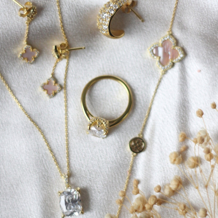 Georgini Sydney Soiree Fairwater Mother of Pearl Clover Bracelet - Gold IB1188G