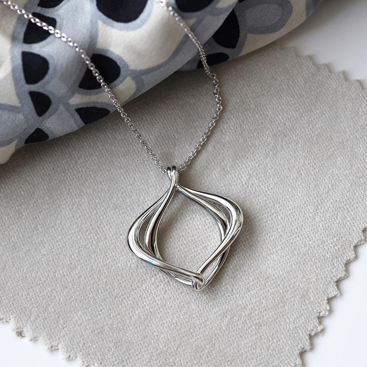 Kit Heath Infinity Alicia Midi Silver Necklace 90019RP