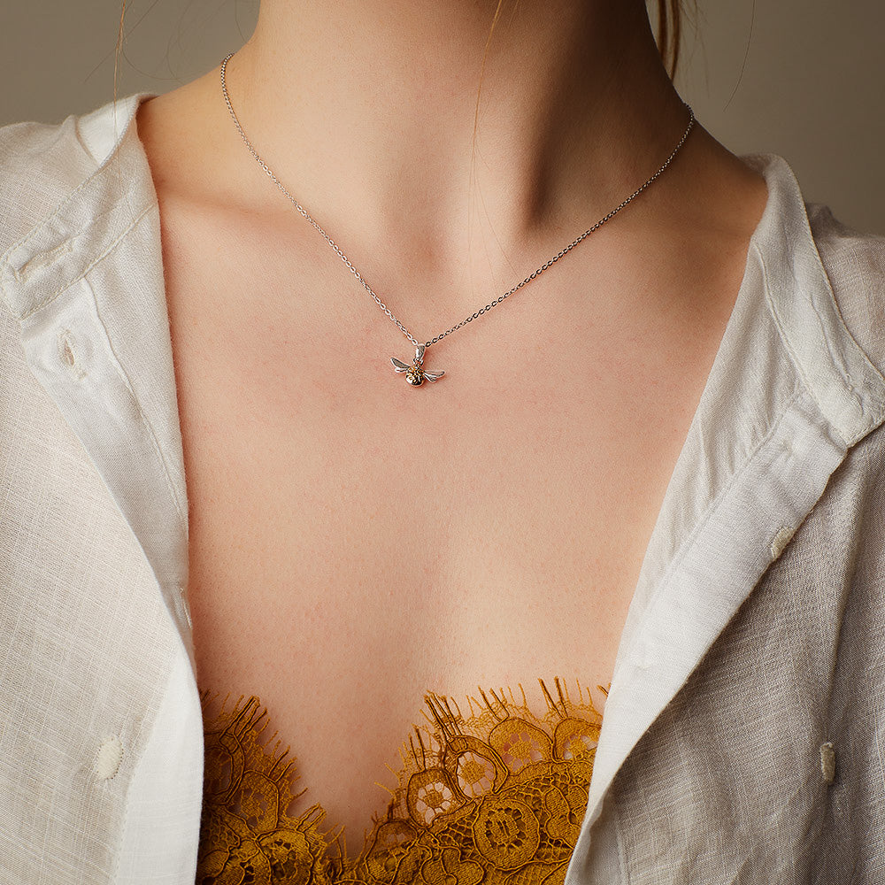 Kit Heath Blossom Flyte Mini Honey Bee Necklace 90337GRP
