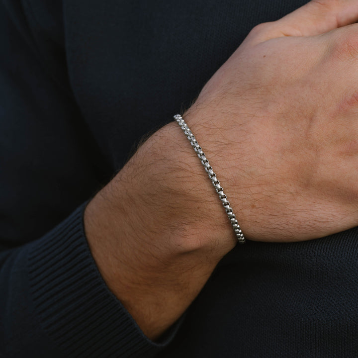 Niche Jewellery Steel & Barnett Adjustable Box Link Chain Bracelet in Stainless Steel detail