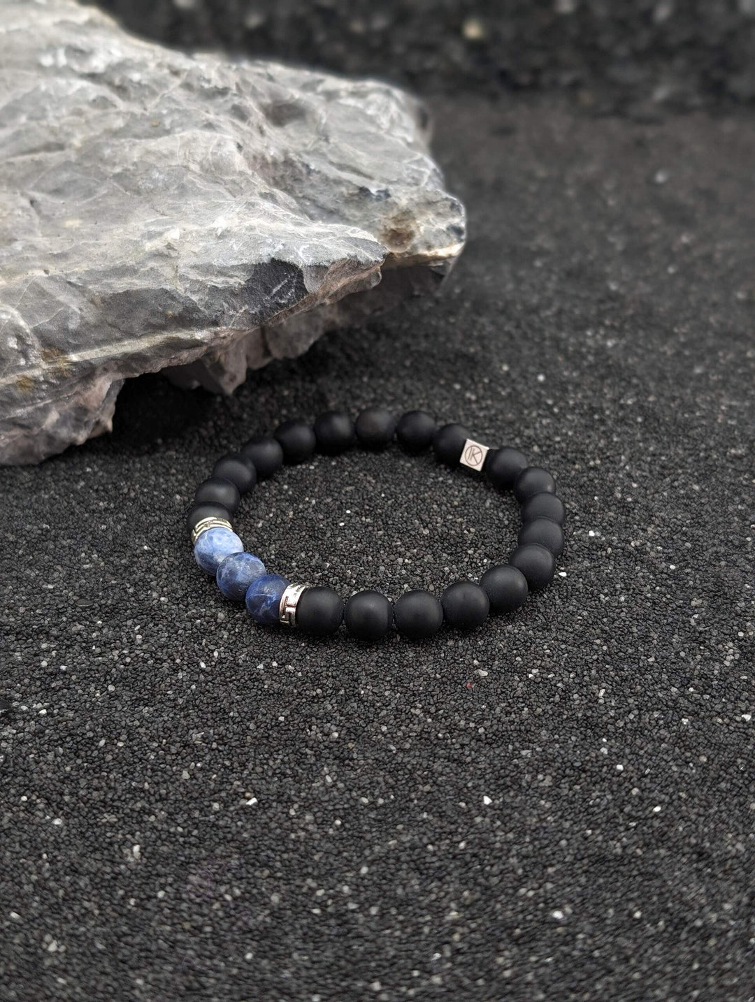 Niche Jewellery Ikoba Sodalite and Matte Black Agate 8mm Bracelet detail