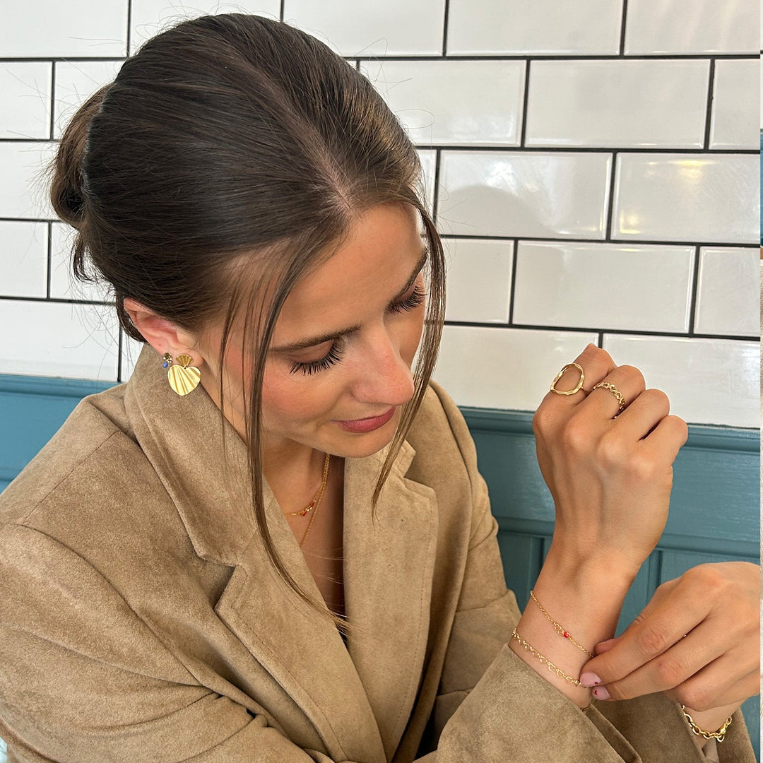 Niche Jewellery Enamel Copenhagen Organic Lovelink Gold Bracelet detail