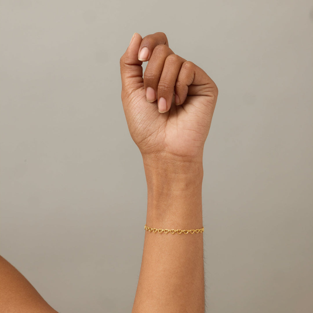 Niche Jewellery Enamel Copenhagen Organic Lovelink Gold Bracelet detail