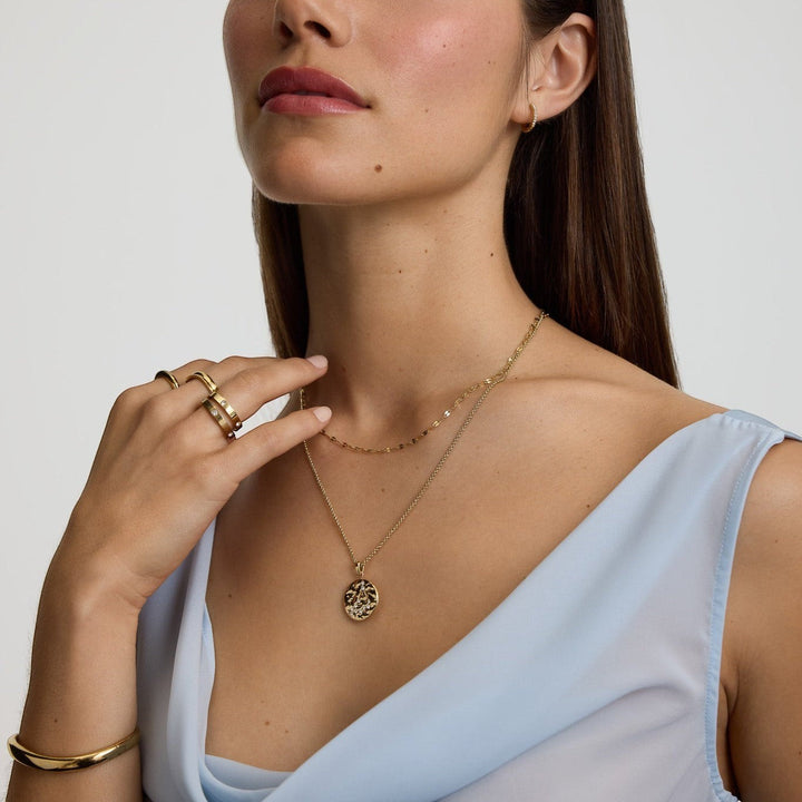 D.Louise Zodiac Talisman Gold Necklace - Capricorn constellation detail