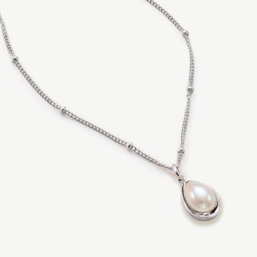 Niche Jewellery Ivory & Co Corsica Rhodium Pearl Pendant detail