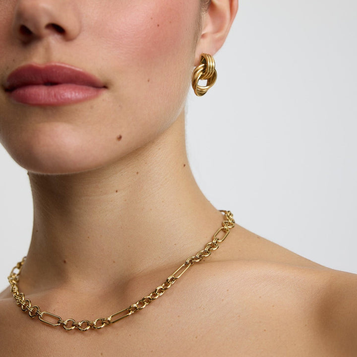 D.Louise Eternal Link Gold Chain Necklace product view