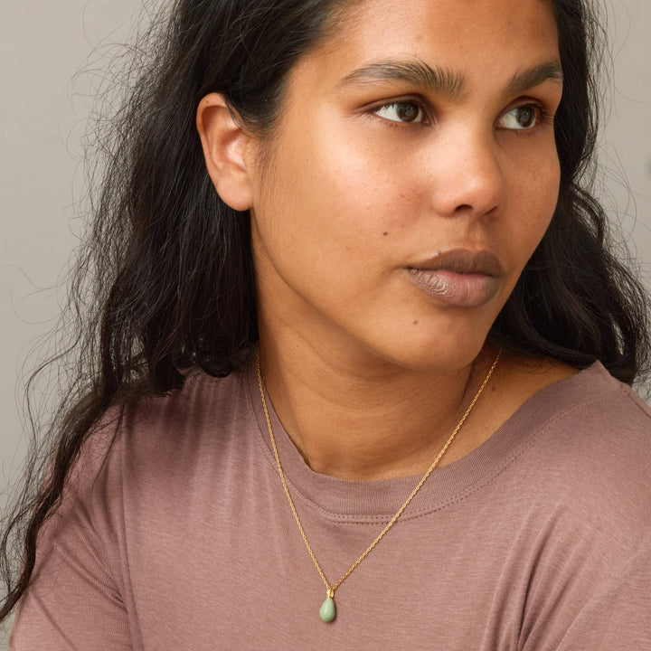 Niche Jewellery Enamel Copenhagen Significant Sage Gold Necklace detail