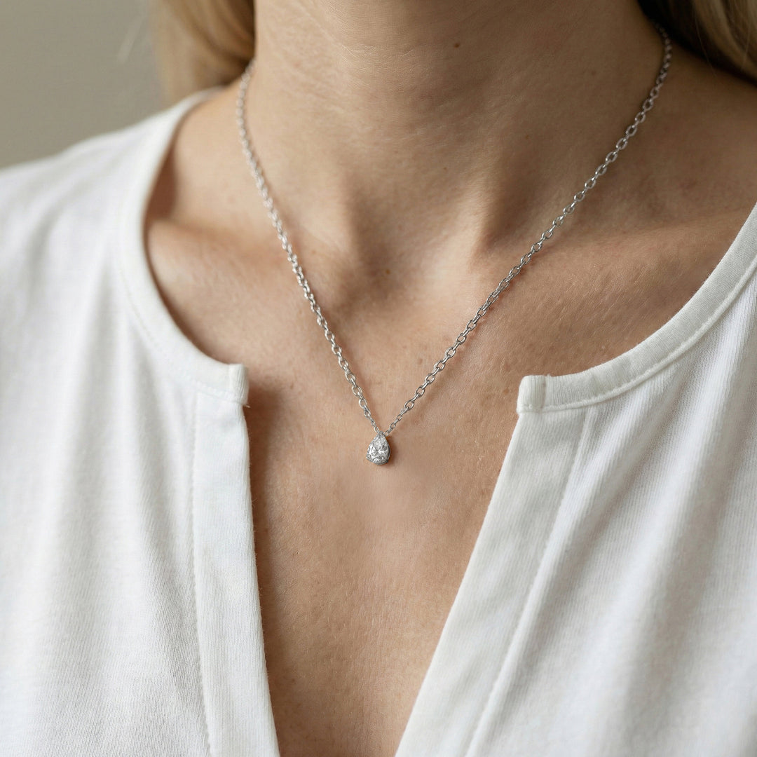 Niche Jewellery Georgini Elegant Essentials 7mm Pear Cut Hidden Halo Silver Pendant Necklace detail