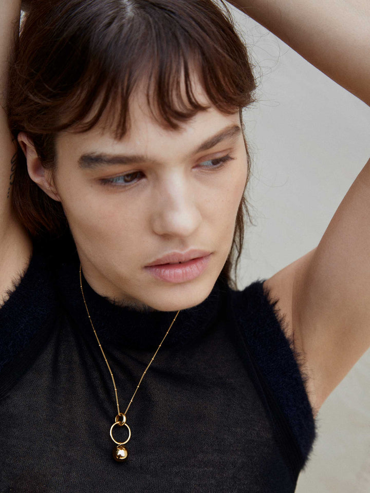 Niche Jewellery Shyla Layla Pendant Satellite Chain Gold Necklace detail