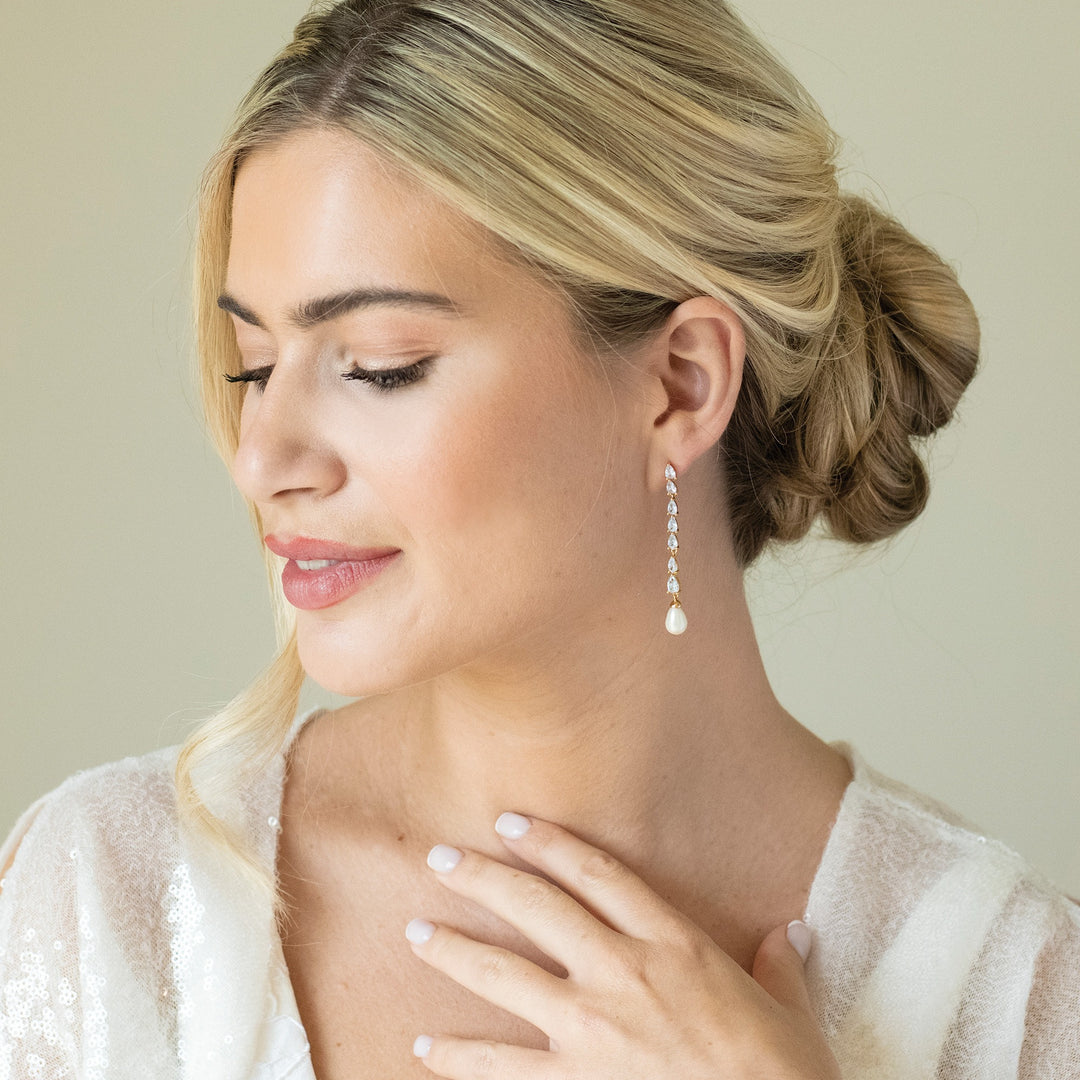 Niche Jewellery Ivory & Co Melbourne Gold Long Pearl Drop Earrings detail