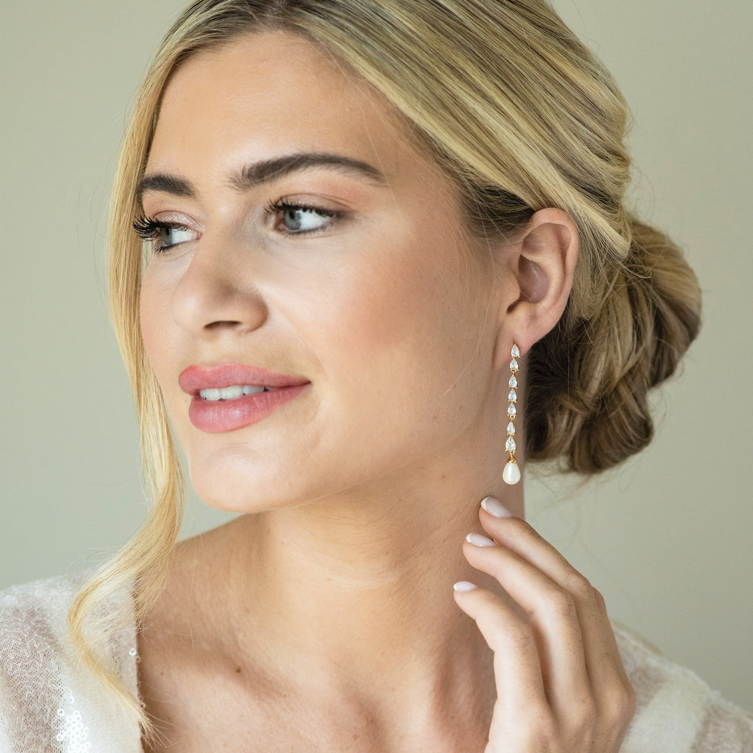 Niche Jewellery Ivory & Co Melbourne Gold Long Pearl Drop Earrings detail