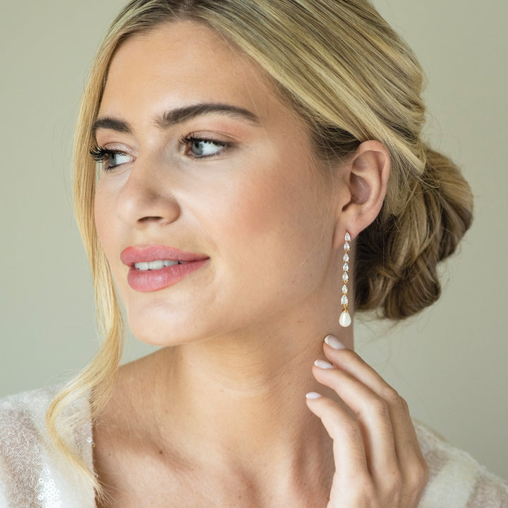 Niche Jewellery Ivory & Co Melbourne Gold Long Pearl Drop Earrings detail