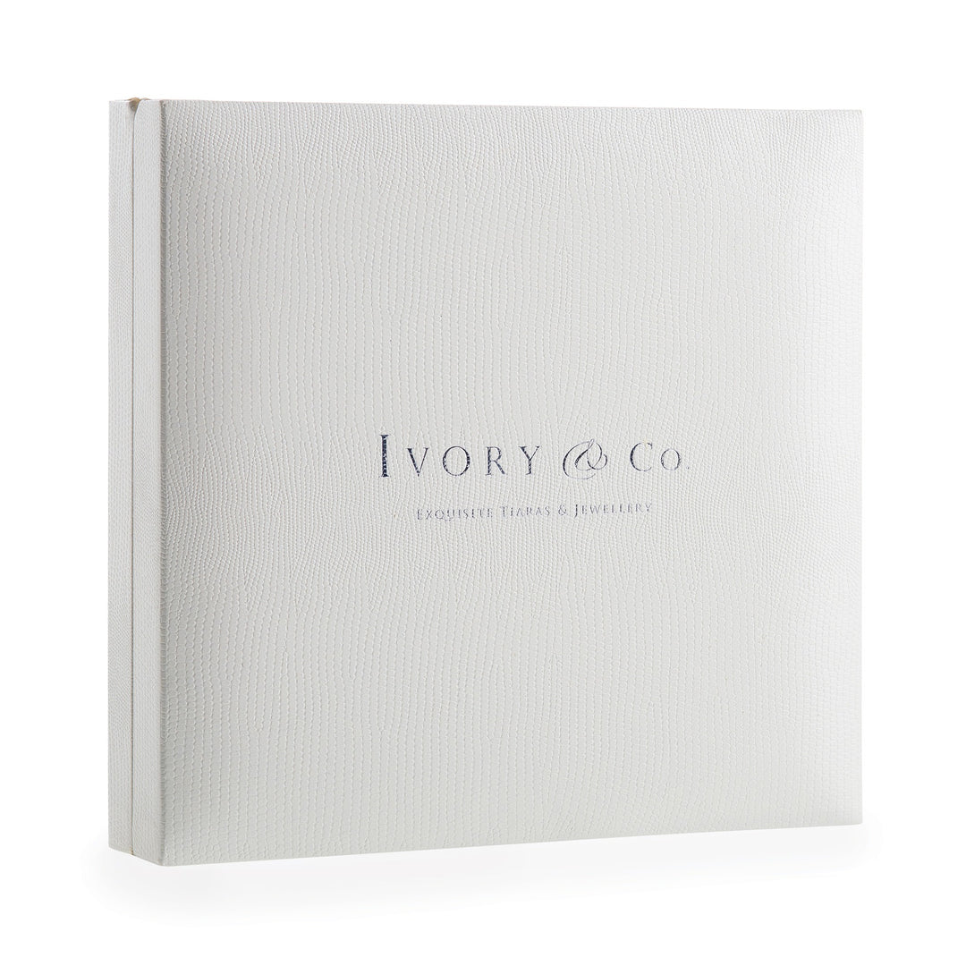 Niche Jewellery Ivory & Co gift packaging