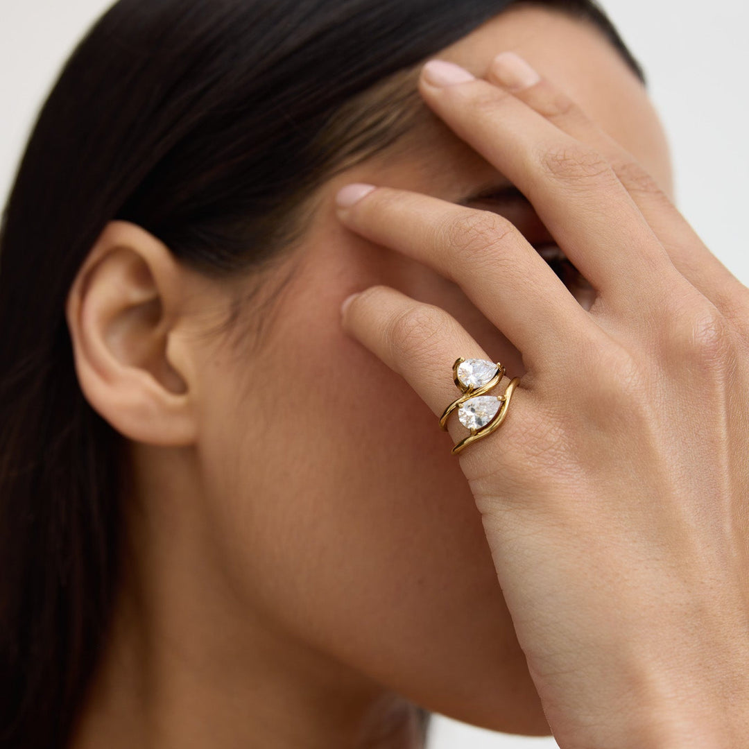 Niche Jewellery D.Louise Pear Promise Ring detail