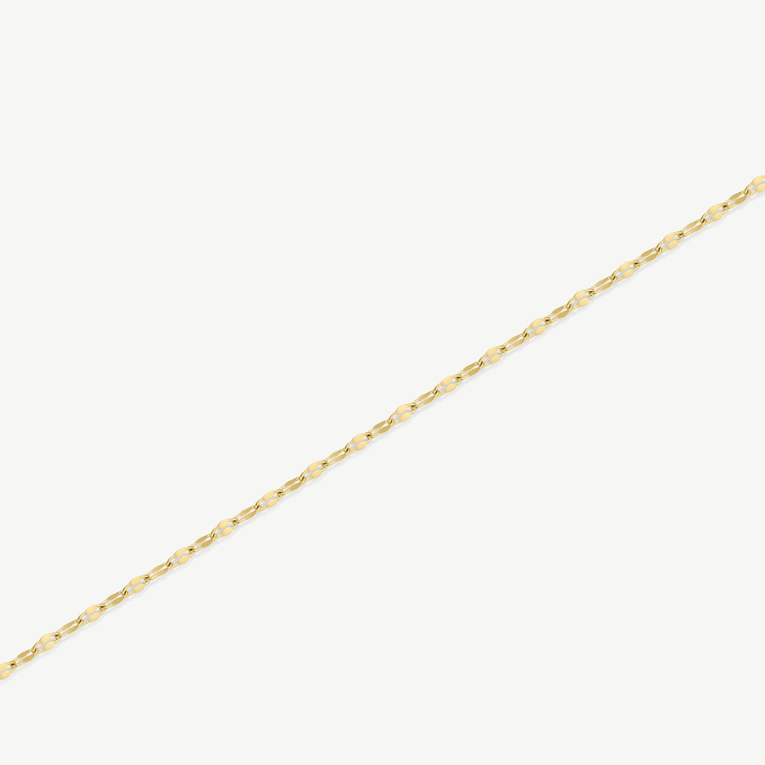 D.Louise Single Dainty Gold Bracelet detail view