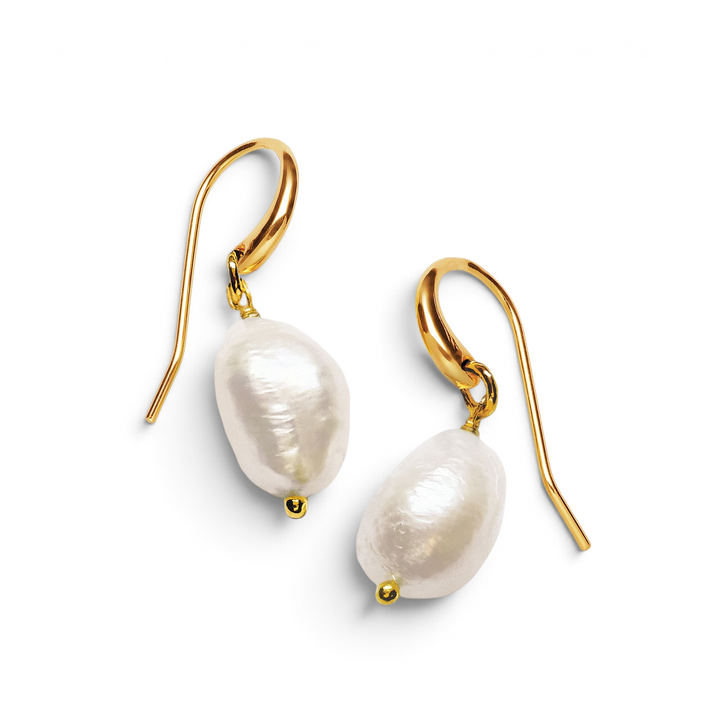 Niche Jewellery Ivory & Co Saint Lucia Gold Pearl Earrings detail