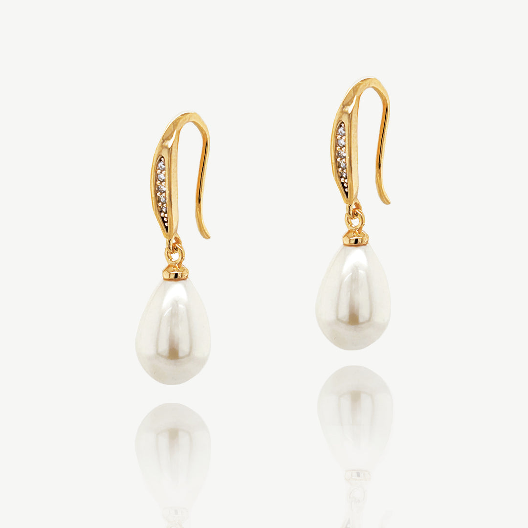 Niche Jewellery Ivory & Co Salford Gold Pave Crystal Pearl Drop detail
