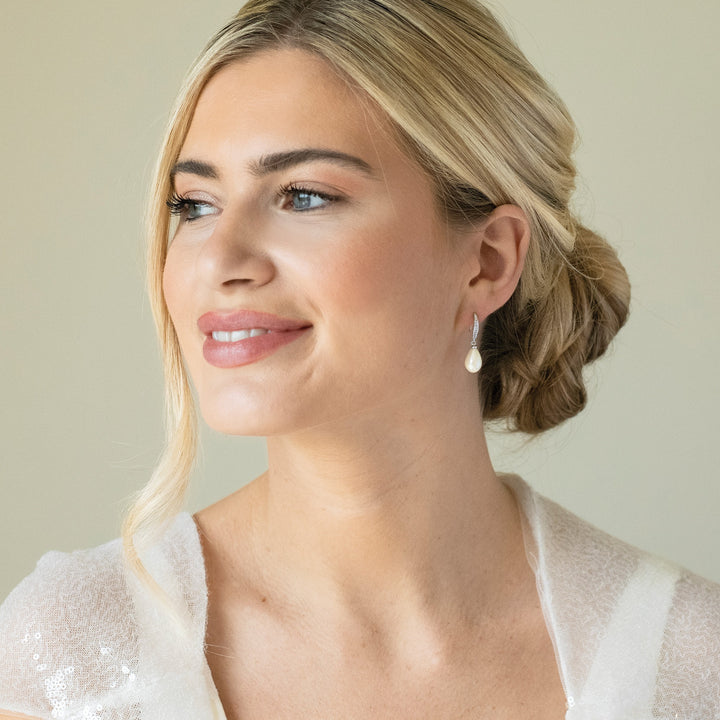 Niche Jewellery Ivory & Co Salford Rhodium Pave Crystal Pearl Drop Earrings detail