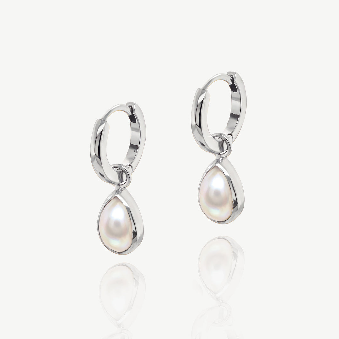 Niche Jewellery Ivory & Co Santorini Rhodium Pearl Charm Earrings detail