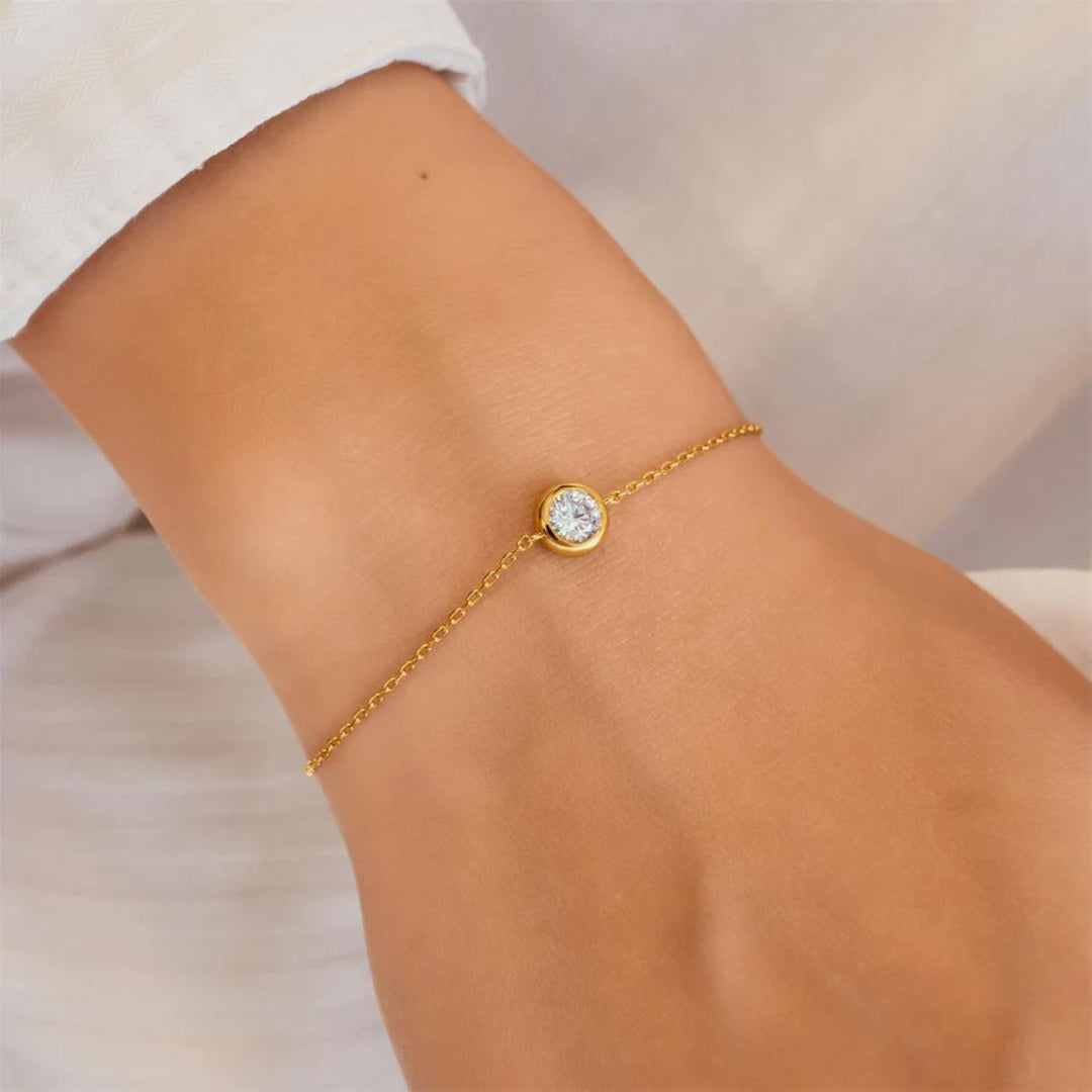 Ania Haie Just You Solitaire Gold Bracelet. Item code B071-02G.