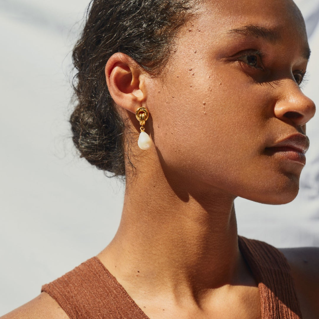 Shyla London Chunky Knot Baroque Pearl Earrings