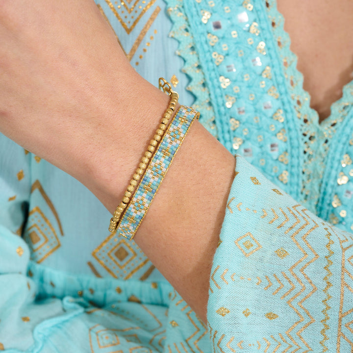 Niche Jewellery Boho Betty Clara Gold Stretch Bead Bracelet detail