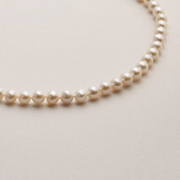 Niche Jewellery Jersey Pearl 7mm Signature Freshwater Pearl Necklace detail