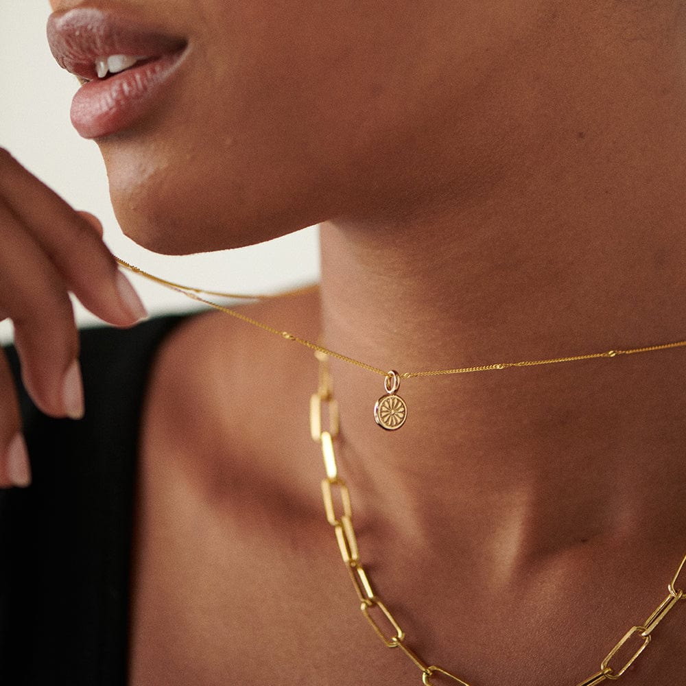 Daisy Bloom Mini Pendant Necklace - Gold DN01_GP