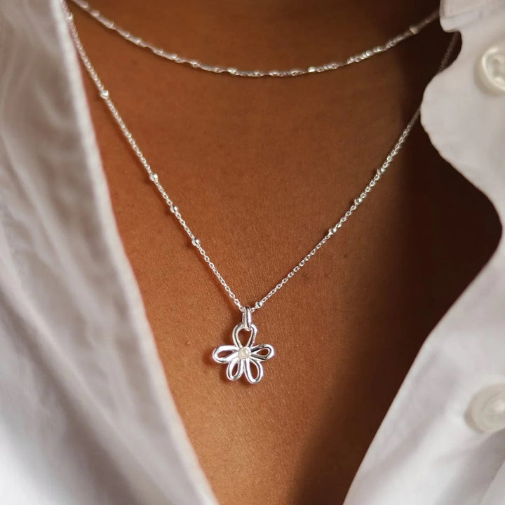Daisy Bow Necklace - Silver BPN01_SLV