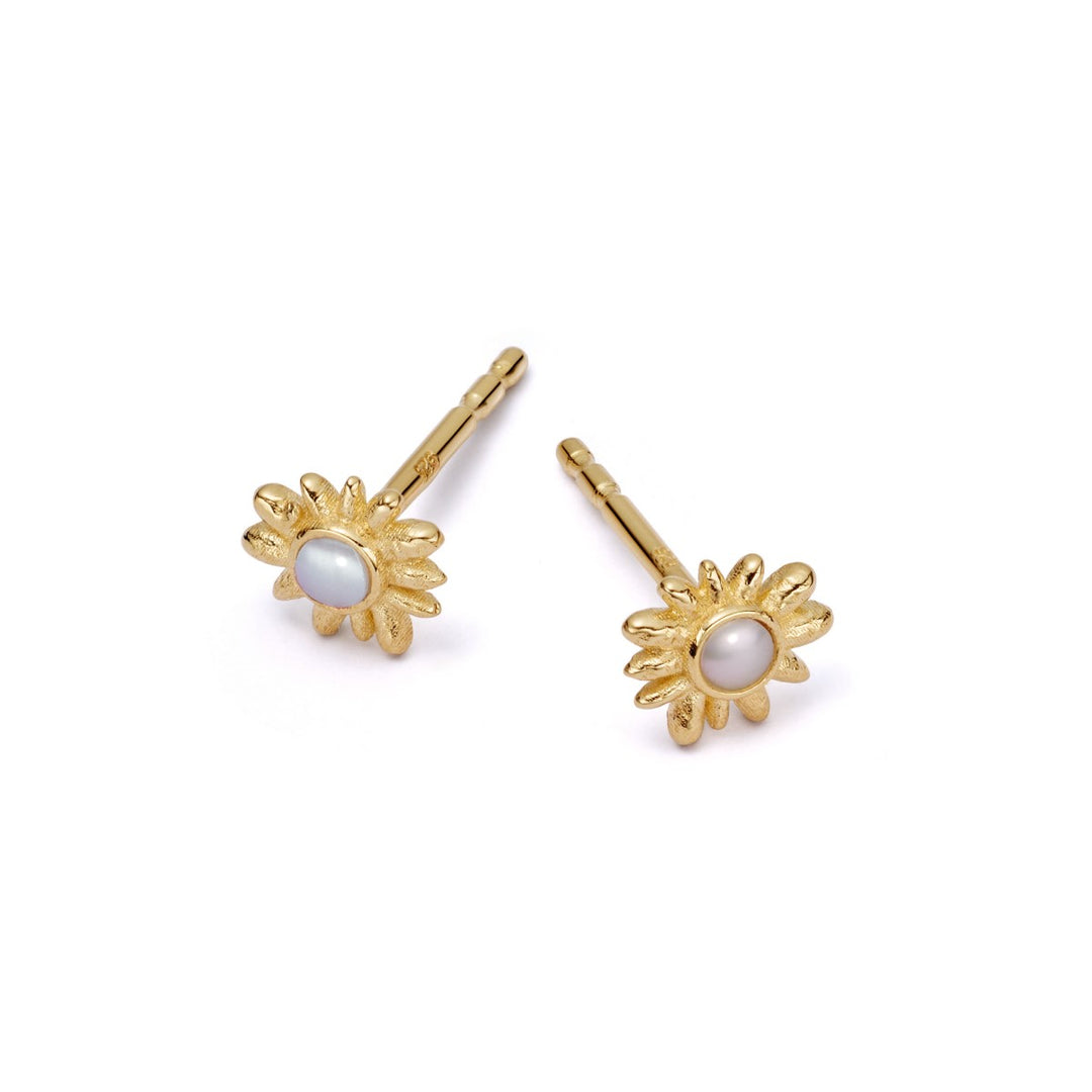 Daisy Mini Mother of Pearl Stud Earrings - Gold DBE01_GP