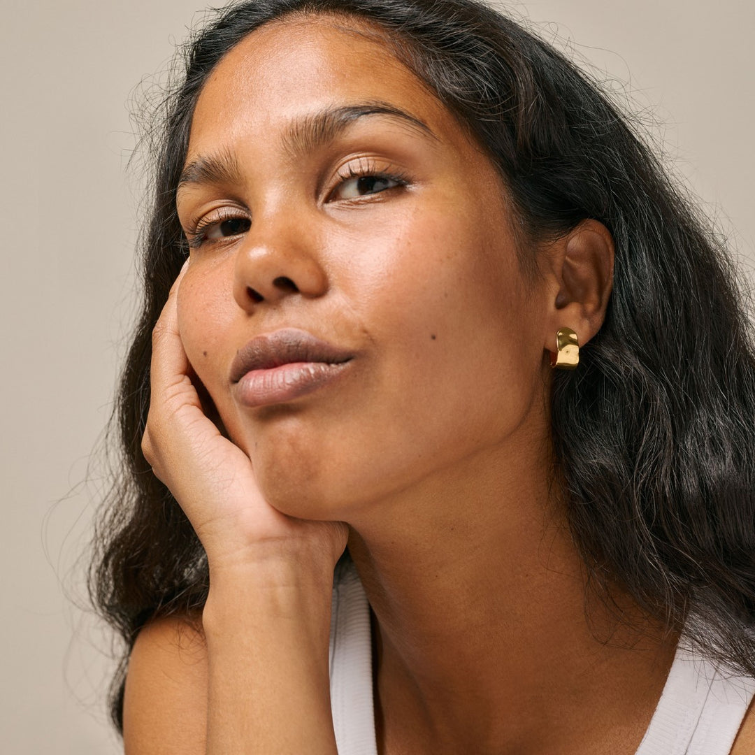 Enamel Copenhagen Ziva Hoop Earrings. Item code E388G.