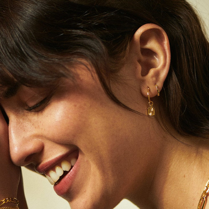Daisy  Estée Lalonde Sunburst Shield Charm Earrings - Gold ELE15_GP