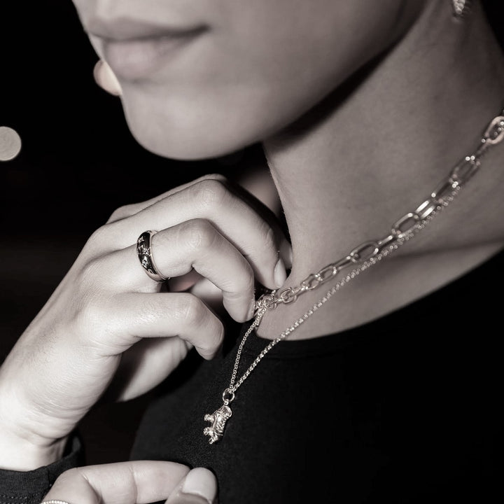 Scream Pretty Roller Skate Necklace - Silver SPCNSROSK-1