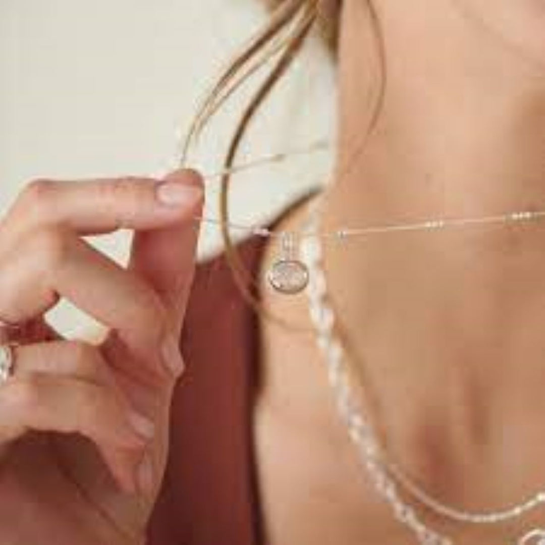 Daisy Moonstone Necklace - Silver HN3001_SLV