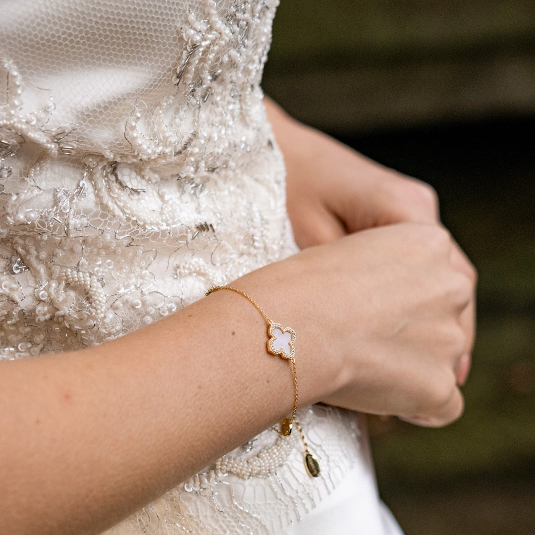 Georgini Sydney Soiree Fairwater Mother of Pearl Clover Bracelet - Gold IB1188G
