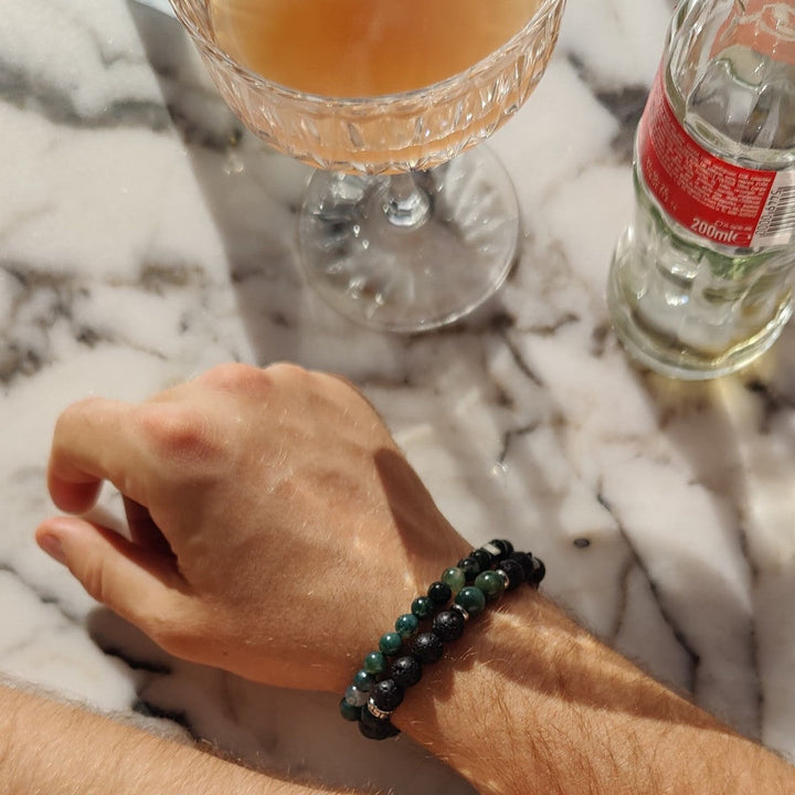 Niche Jewellery Ikoba Moss Agate and Matte Black Agate 8mm Bracelet detail