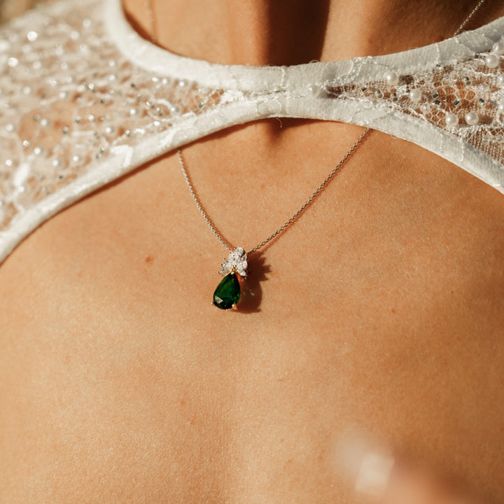 Georgini Chic Noel Two Tone Emerald Green Pendant. Item code: IP1194W