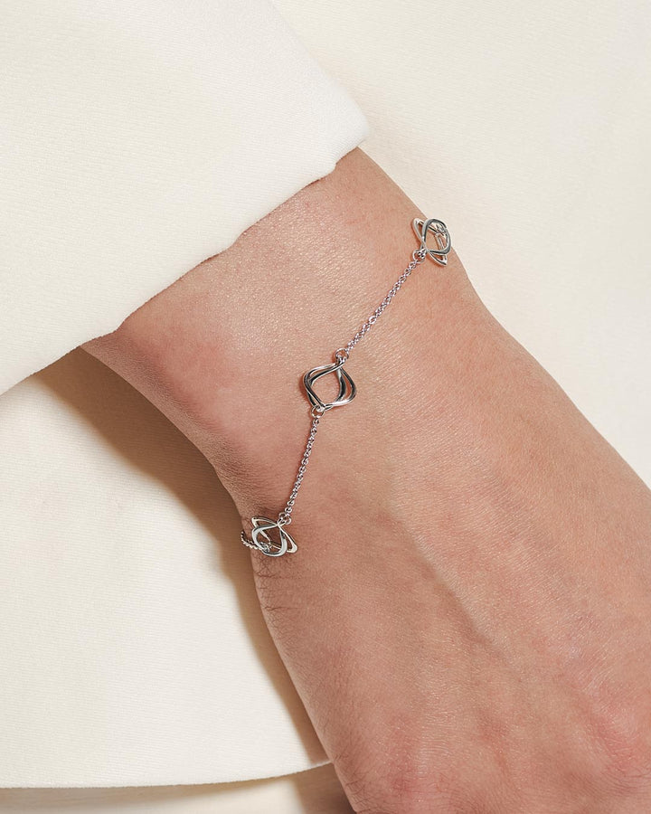 Niche Jewellery Kit Heath Alicia Fine Silver Station Bracelet detail