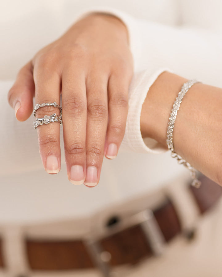 Niche Jewellery Kit Heath Blossom Flyte Honey Bee Silver Ring detail