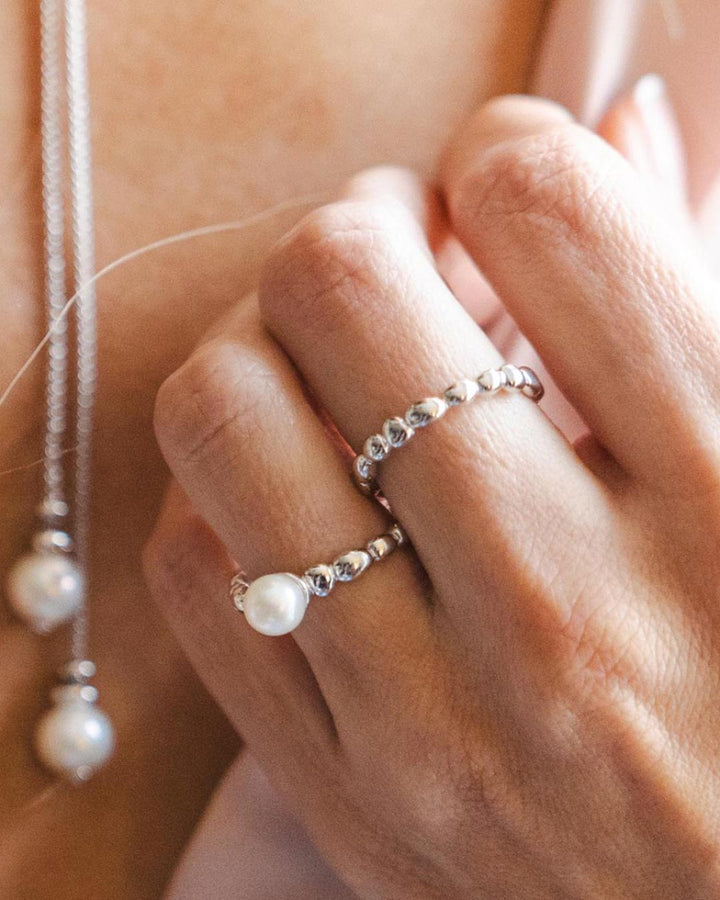 Niche Jewellery Kit Heath Coast Pebble Ridge Silver Ring detail