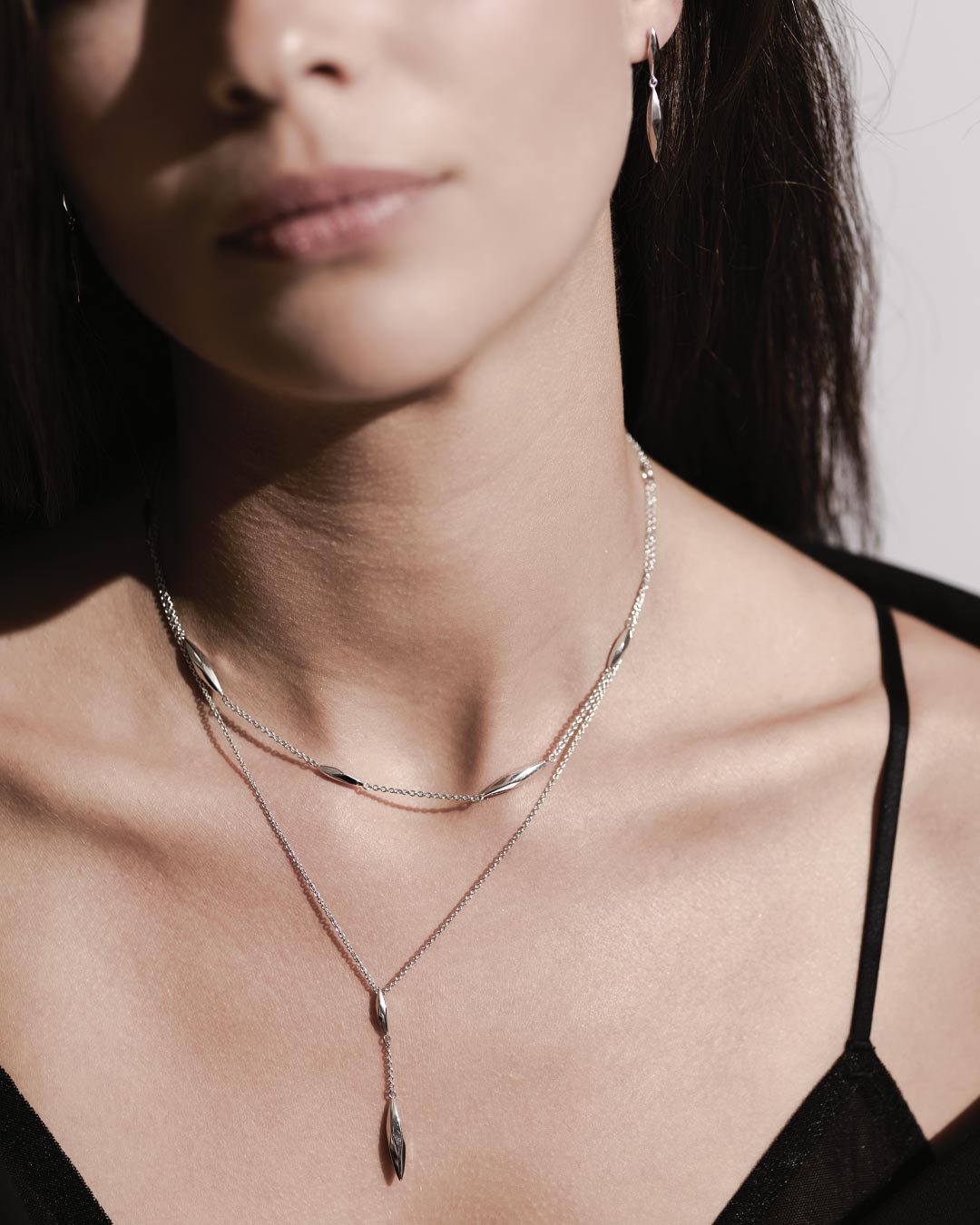Niche Jewellery Kit Heath Glint Station Silver Necklace detail