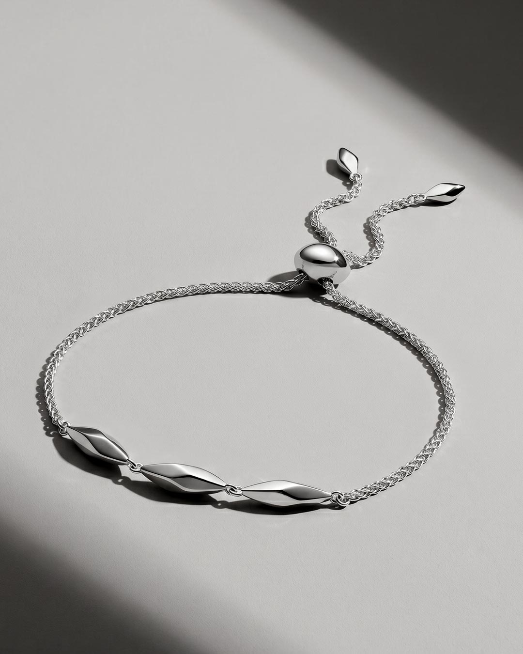 Niche Jewellery Kit Heath Glint Triplet Silver Toggle Bracelet detail