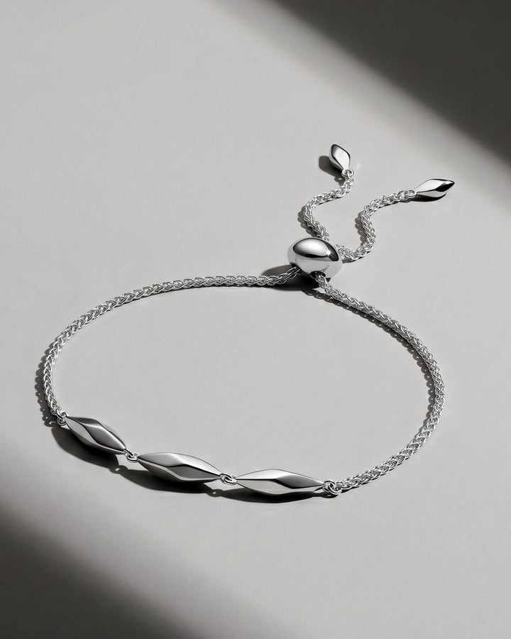 Niche Jewellery Kit Heath Glint Triplet Silver Toggle Bracelet detail