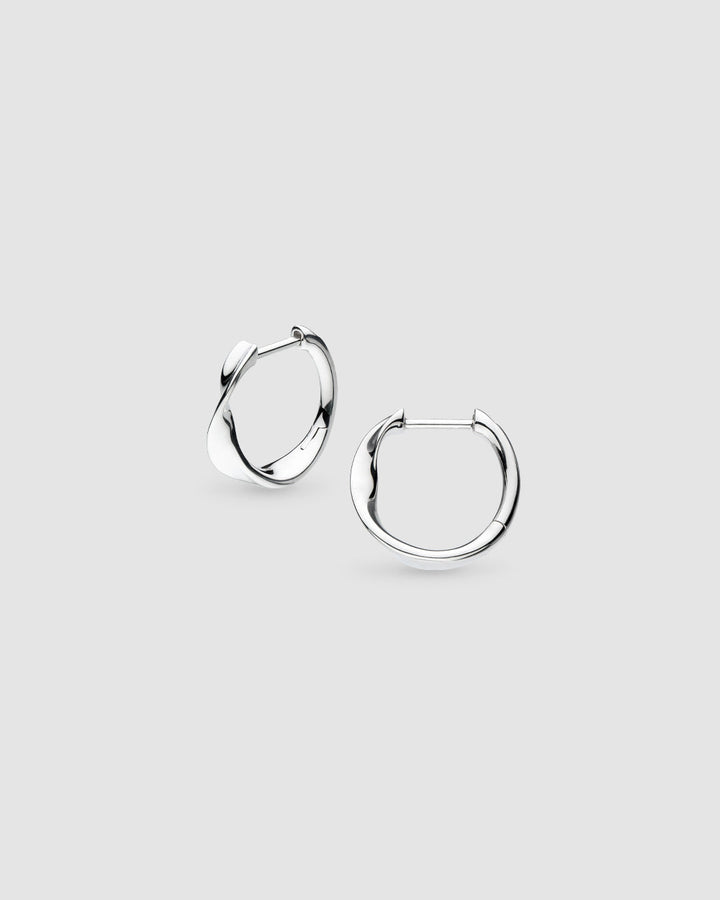 Niche Jewellery Kit Heath Serenity Curve Silver Hoop Earrings detail