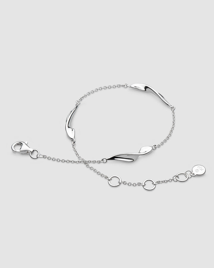 Niche Jewellery Kit Heath Serenity Curve Silver Station Bracelet detail