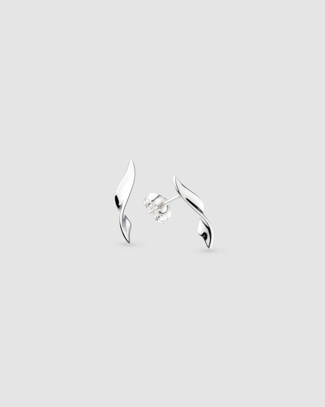 Niche Jewellery Kit Heath Serenity Curve Small Silver Stud Earrings detail