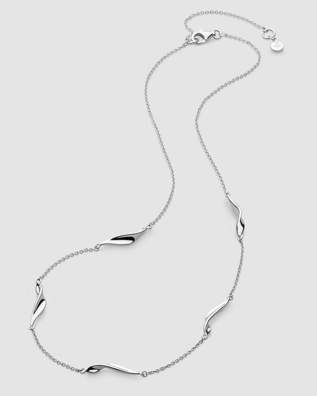 Niche Jewellery Kit Heath Serenity Curve Station Silver Necklace detail