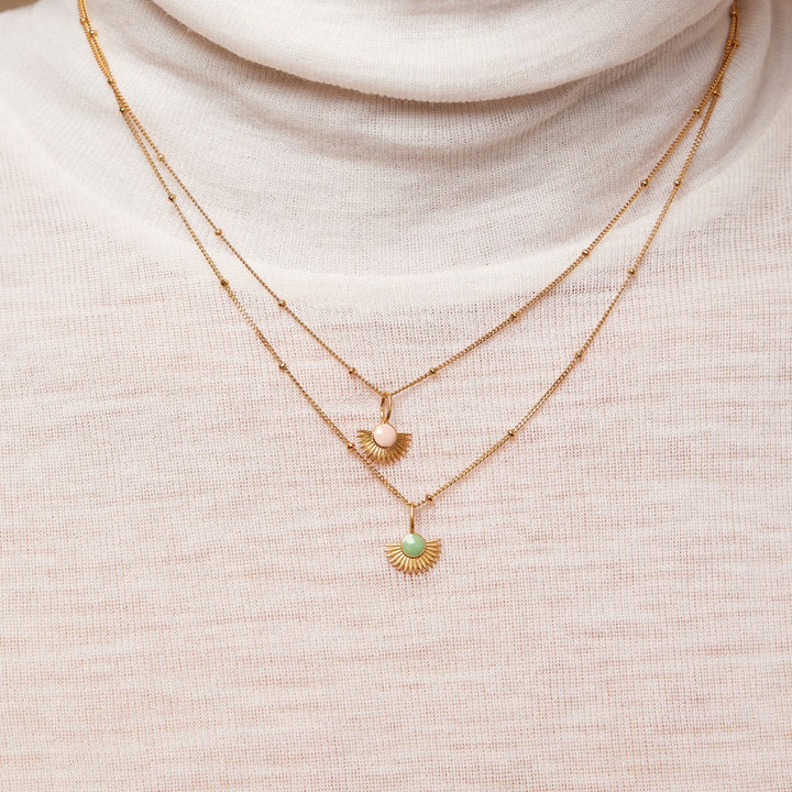 Enamel Copenhagen Soleil Cream Daisy Gold Necklace. Item code N41GM_daisy.